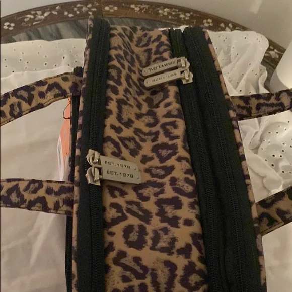 Leopard Print Travel Bag - Picture 3 of 4